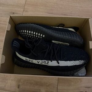 Yeezy Boost 350 V2 Core Black White